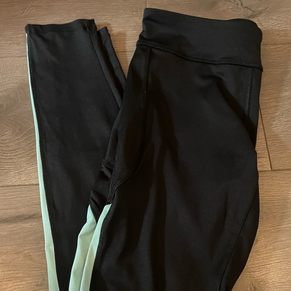 Forever 21 Medium Activewear Leggings - Picture 1 of 7